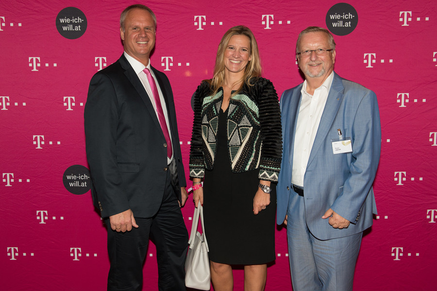 T-Mobile Magenta Night Alpbach