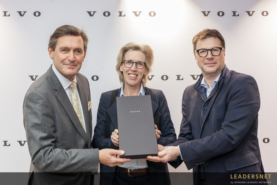 Volvo Cube Opening