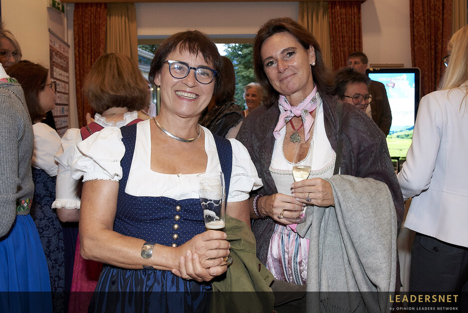 10 Jahre Café+Co Wirtschaftswanderung - Eröffnungsabend Rasmushof in Kitzbühel
