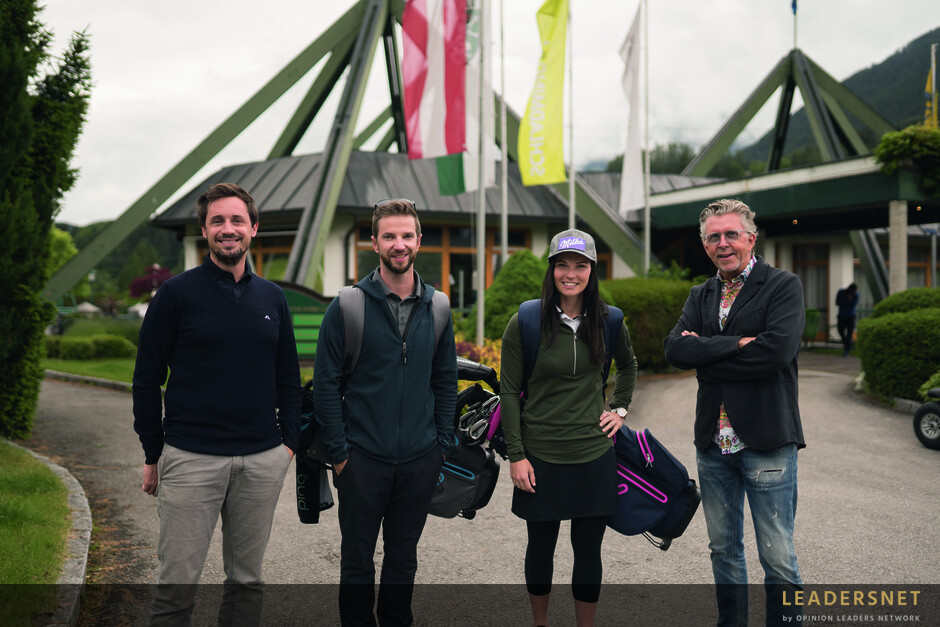 Abschlag mit Olympiasiegerin Anna Veith und der GOLF REVUE im Golfclub Schladming-Dachstein