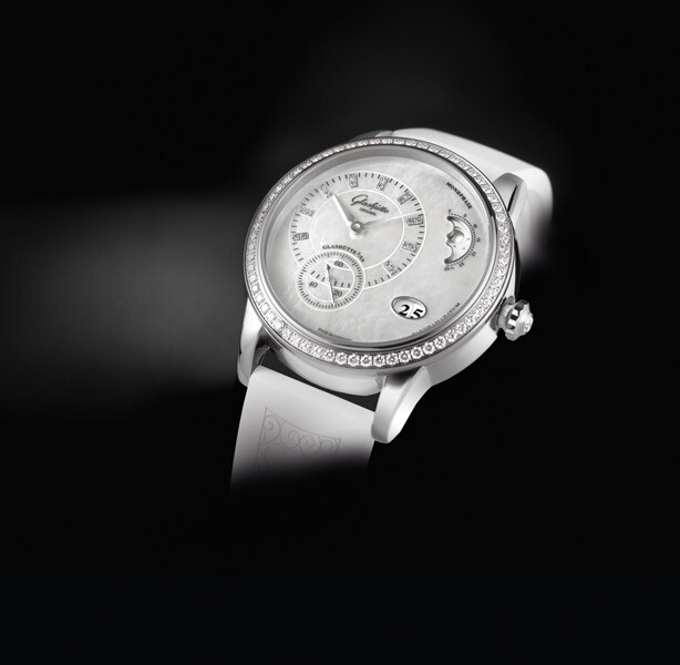 Swatch Group - Coole Looks mit Uhren in Weiß und Créme