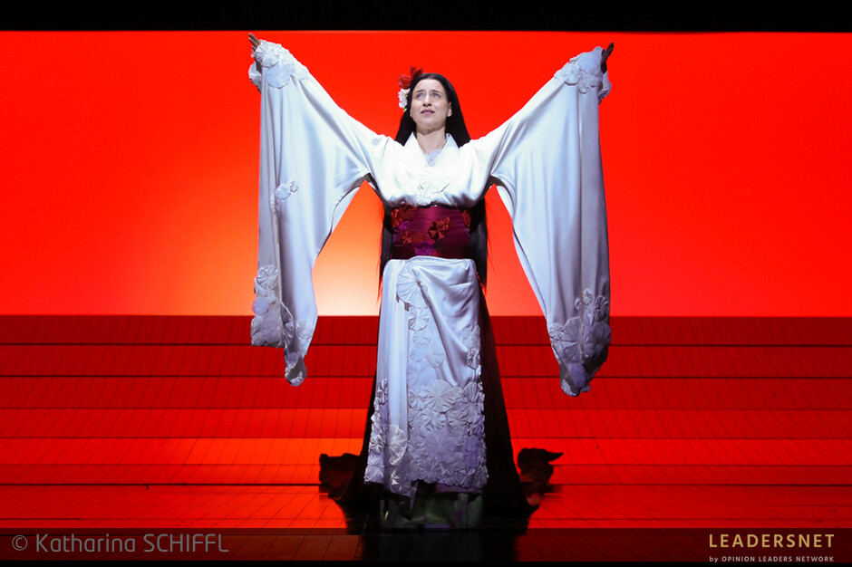 Premiere Madame Butterfly