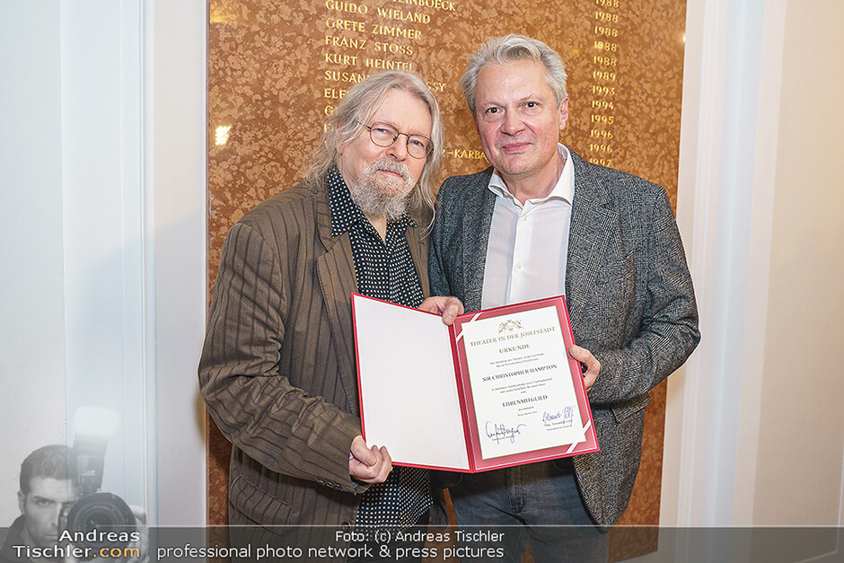Oscarpreisträger Christopher Hampton erhält die Ehrenmitgliedschaft des Theaters in der Josefstadt