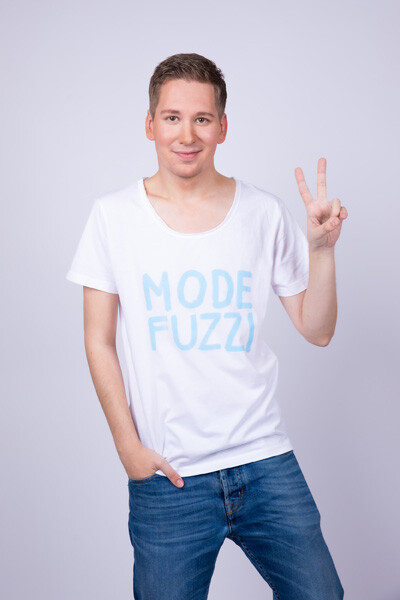 Neue Shirt-Kollektion von „Modefuzzi“ Adi Weiss