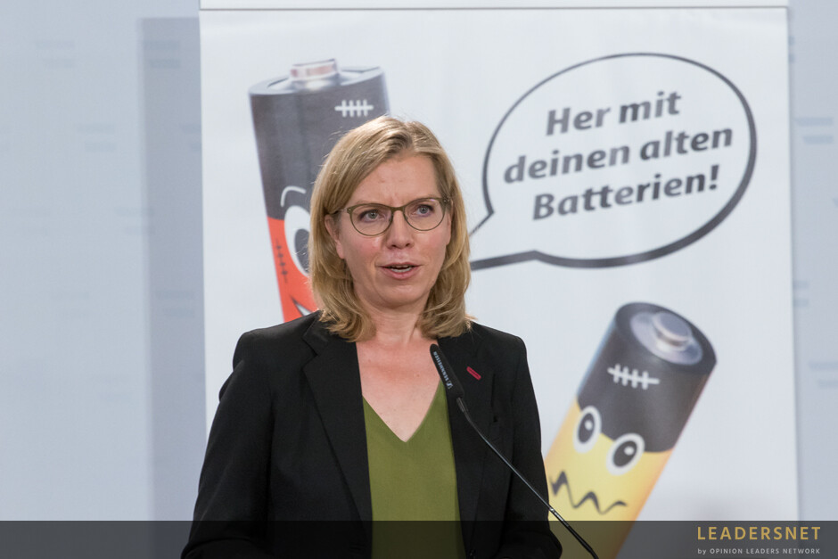 „Her mit Leer“ – Startschuss für die Informationskampagne zur Entsorgung von Gerätebatterien und Akkus