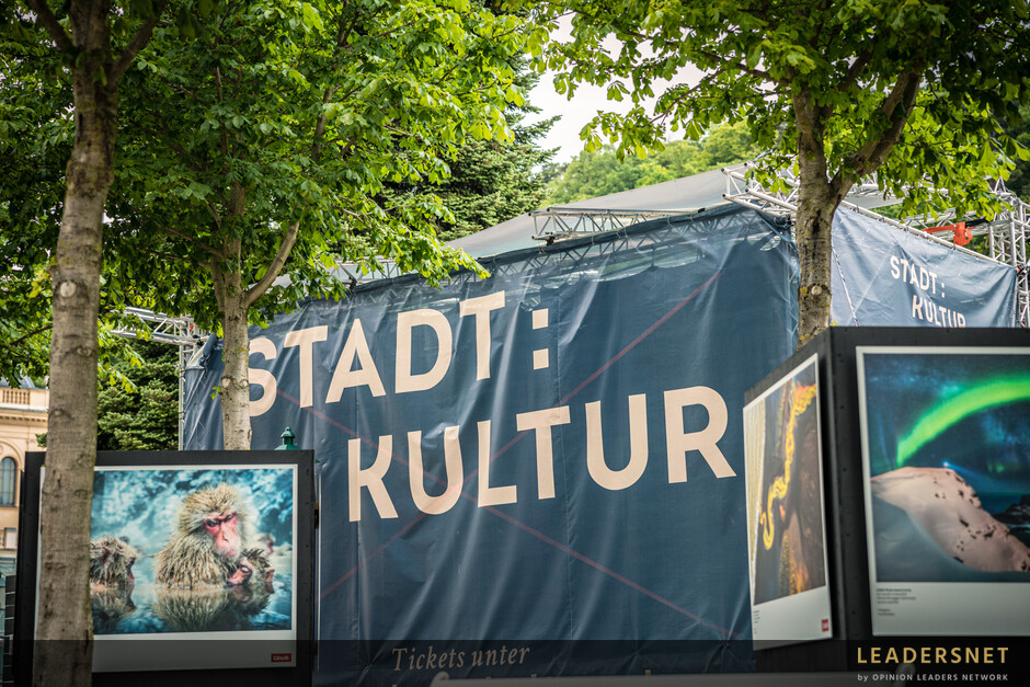 Stadt:Kultur Kurpark Baden  - Wir Staatskünstler – Jetzt erst recht reloaded!