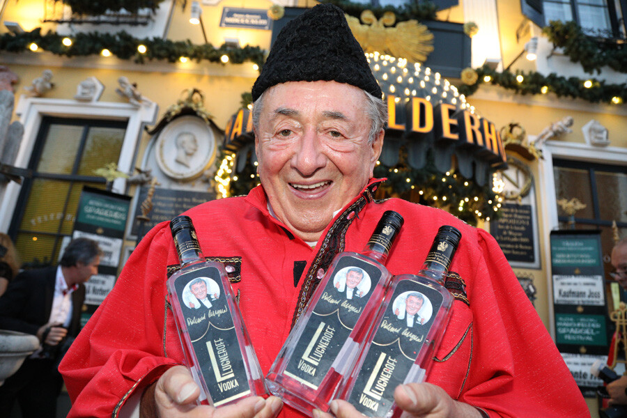 Richard Lugner präsentiert seinen eigenen Vodka LUGNEROFF