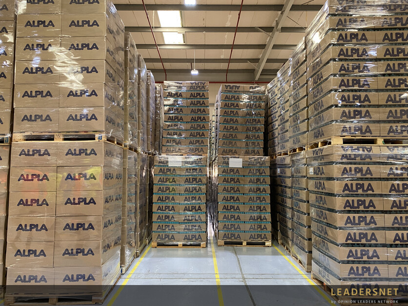Leitbetriebe Exkursion in die Dubai Niederlassung der Firma ALPLA