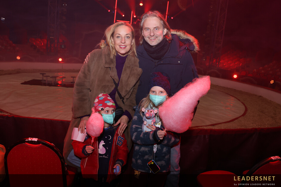 Premiere von Louis Knies neuer Wintershow „Zauberwelt im Zirkuszelt“