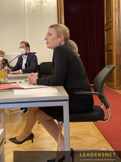 Medienministerin Susanne Raab zu ihren Visionen für den Medienstandort Österreich