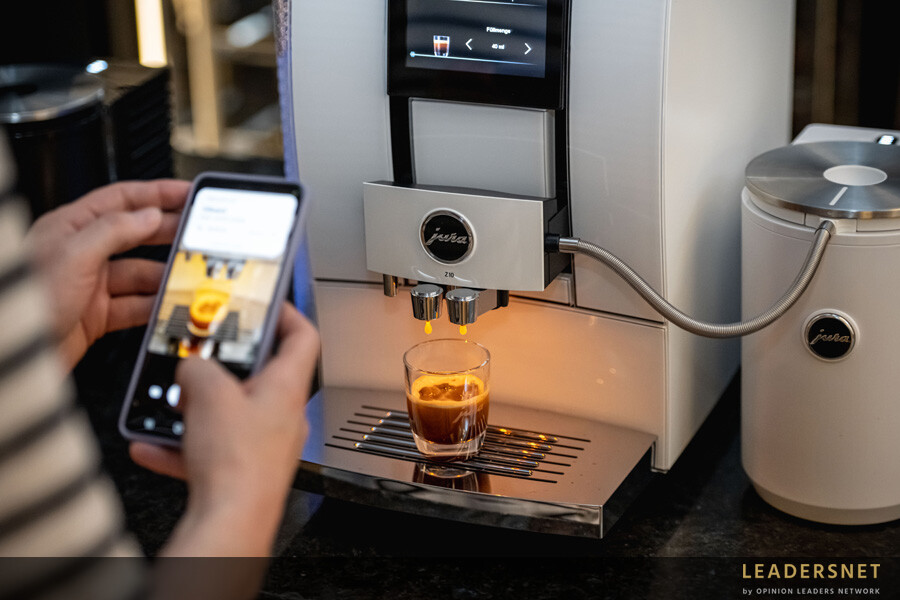 Jura: Kaffeeverkostung und Cocktail MasterClass