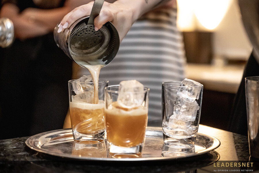 Jura: Kaffeeverkostung und Cocktail MasterClass