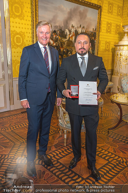 Klemens Hallmann erhielt das große Ehrenzeichens für Verdienste um die Republik Österreich