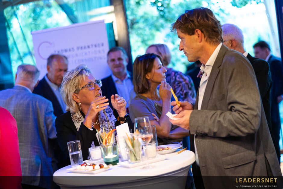 Farewell ORF Welcome New Business Party - Thomas Prantner