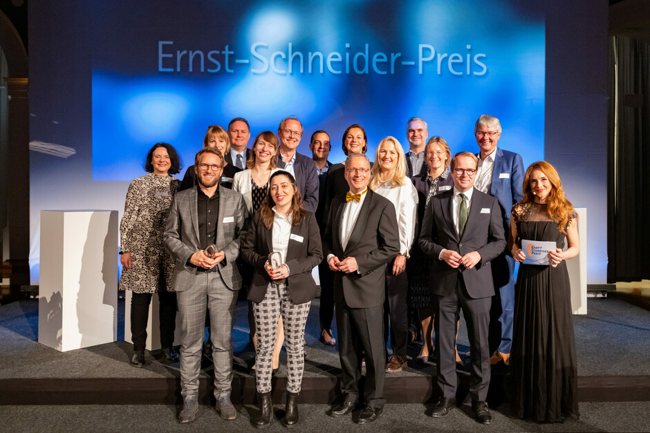 Ernst-Schneider-Preis / Journalistenpreis der deutschen Wirtschaft – Stifter: Industrie- und Handelskammern