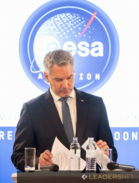 Pressekonferenz: „Ready for the Moon“?  Bundeskanzler Karl Nehammer & ESA-Chef Josef Aschbacher