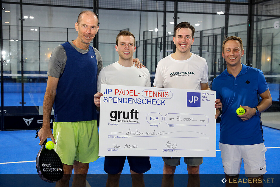 JP Padel-Tennisturnier für den guten Zweck