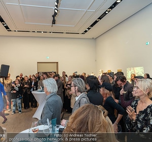 Humanic x Silvia Schneider und Kunstausstellung