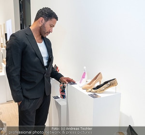 Humanic x Silvia Schneider und Kunstausstellung