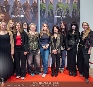 Humanic x Silvia Schneider und Kunstausstellung