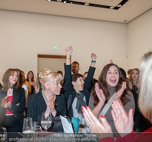 Humanic x Silvia Schneider und Kunstausstellung