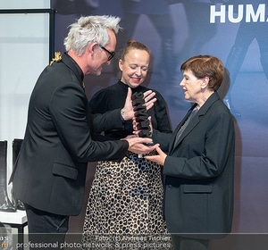 Humanic x Silvia Schneider und Kunstausstellung