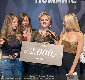 Humanic x Silvia Schneider und Kunstausstellung