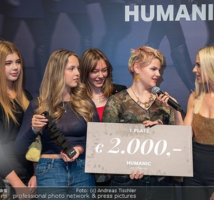 Humanic x Silvia Schneider und Kunstausstellung