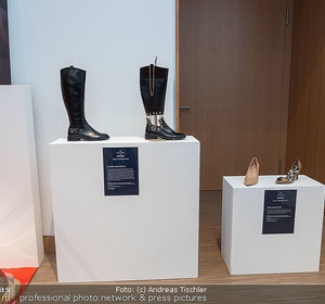 Humanic x Silvia Schneider und Kunstausstellung