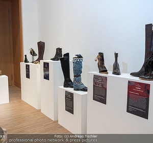 Humanic x Silvia Schneider und Kunstausstellung