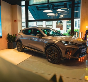 CUPRA und ABT bringen Performance- und Motorsport-DNA ins Herzen von Wien