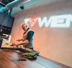 CUPRA und ABT bringen Performance- und Motorsport-DNA ins Herzen von Wien